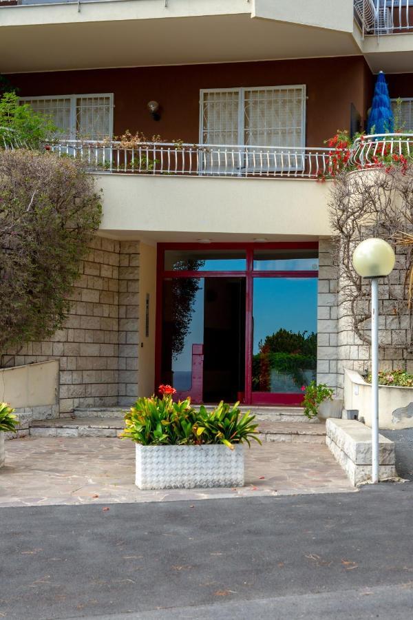 168B - La Terrazza Sul Mare, Casa A 10 Minuti Da Spiaggia, Parcheggio Privato Gratis Sanremo Exteriör bild